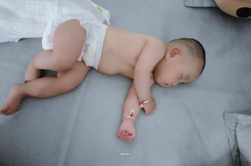灵宝怀孕多久才会想吐